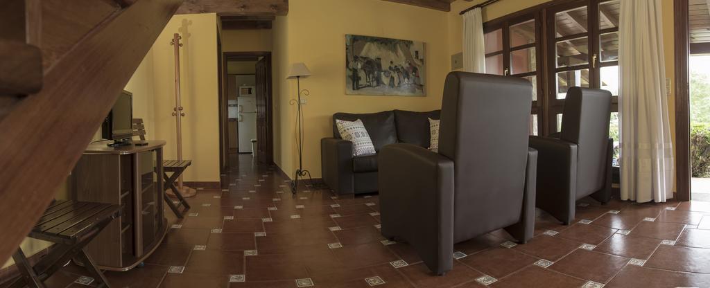 Playa De Guadamia Country house