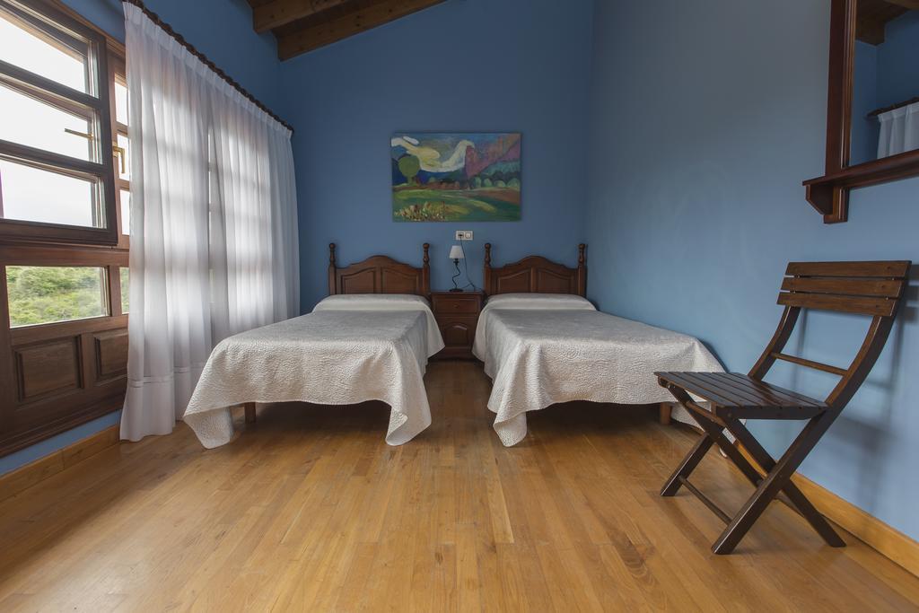 Country house Playa De Guadamia Llames de Pria